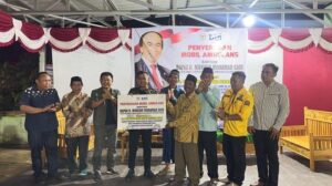 Anggota DPR RI Muhidin Mohamad Said, Serahkan Bantuan Ambulans untuk Tingkatkan Layanan Kesehatan Masyarakat