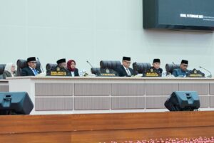 DPRD Sulteng Sahkan Anwar-Renny sebagai Gubernur dan Wakil Gubernur Sulteng Periode 2025-2030