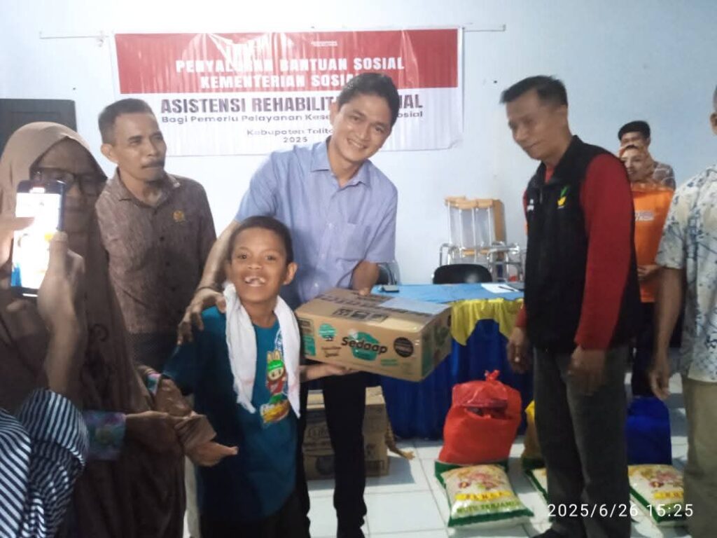 Pemkab Tolitoli dan Kemensos RI Bersinergi Salurkan Bantuan ATENSI ke Warga yang Membutuhkan