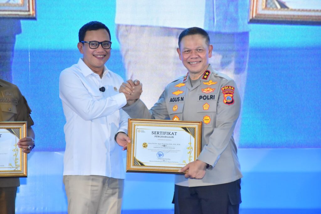 Polda Sulteng Terima Penghargaan atas Komitmen Cegah TPPO dan Migrasi Ilegal