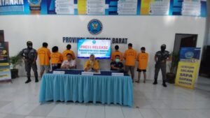 BNNP Sulbar Ungkap 12 Tersangka Narkoba, Termasuk Pasutri Oknum Kades Donggala