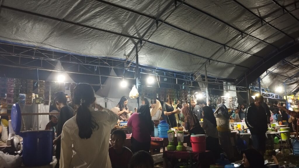 UMKM Sigi Meriahkan HUT Ke17 Tahun Kabupaten Sigi, Ahmad Albar Guncang Panggung Perayaan