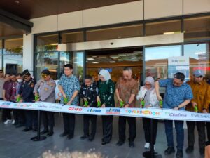 LIVING PLAZA Resmi Hadir Di Kota Palu Perkuat Ekonomi Lokal Dengan Konsep Belanja Negara Moderen Berkelanjutan