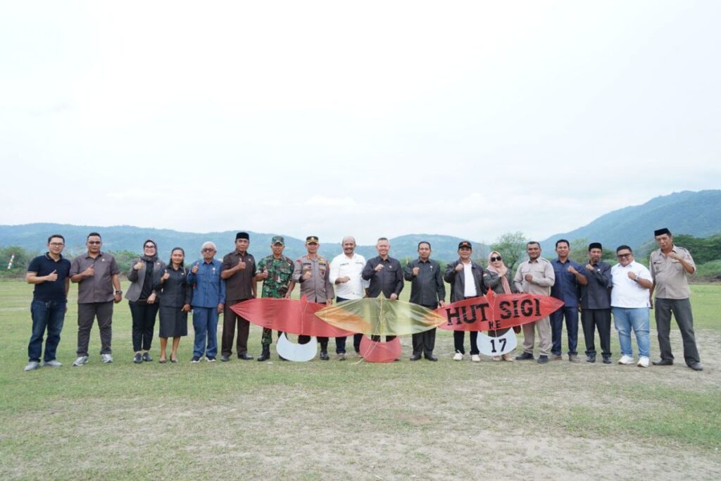 Bupati Sigi Buka Lomba Layang-Layang dalam Rangka HUT ke-17 Kabupaten Sigi