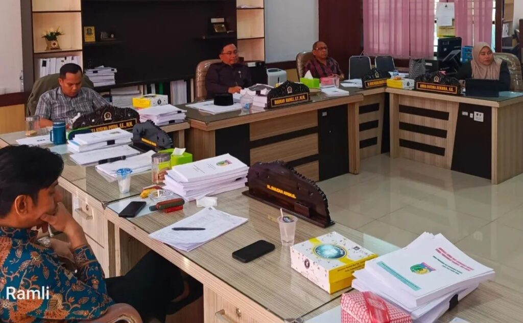 Komisi B DPRD Kota Palu Rampungkan Rapat Kerja Bersama OPD Mitra