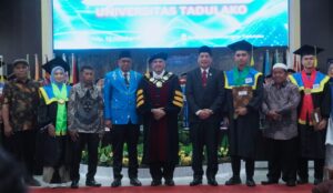 Marthen Tibe Hadiri Wisuda ke-132 Untad, Dorong Lulusan Jadi Agen Perubahan