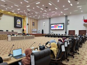 DPRD Sulteng Gelar Uji Publik Raperda Ekonomi Hijau, Yus Mangun: Sulteng Harus Maju Tanpa Merusak Lingkungan