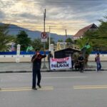 HMI MPO Cabang Palu, Menggelar Aksi didepan Gedung DPRD Provinsi Sulawesi Tengah dalam Menolak Sueharto sebagai Pahlawan Nasional. Foto: Istimewa