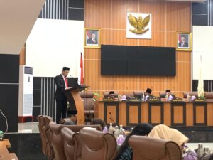 DPRD Kota Palu Sampaikan Hasil Pengkajian Bapemperda di Rapat Pariurna