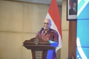 PWI Anugerahkan Anggota Kehormatan kepada Sultan HB X