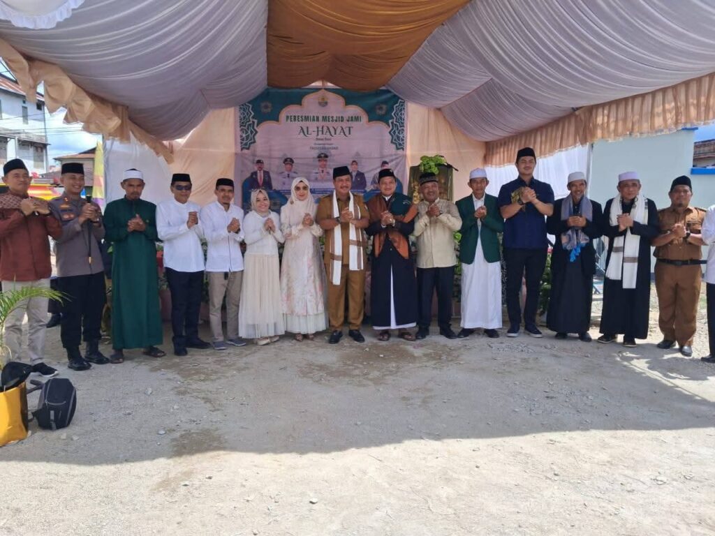 Peresmian Masjid Jami Al-Hayat Dirangkaikan dengan Penyerahan Mobil Damkar dan Pembentukan REDKAR di Dampal Selatan
