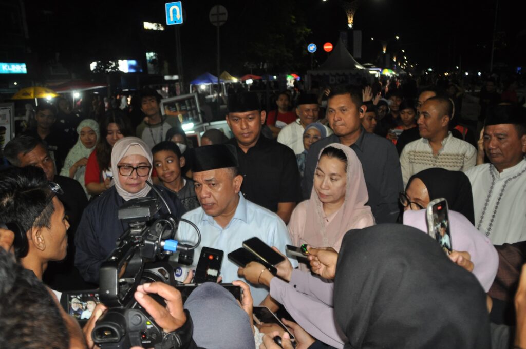 Wali Kota Hadianto Rasyid Buka Weekend Ramadhan Night di Lapangan Vatulemo, Dorong UMKM dan Digitalisasi Transaksi