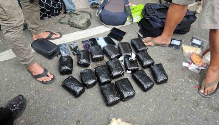 16 Kg Sabu Digagalkan di Bandara Palu, Enam Orang Diamankan Polisi