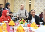 Arnila Sambut Kapolda Sulteng yang Baru di Bandara Mutiara Palu