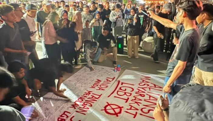 Ratusan Warga Deklarasi Tolak LGBT di Kota Palu