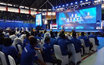 Zulhas Lantik Pengurus PAN se-Sulteng, Dorong Kader Dekat dengan Rakyat