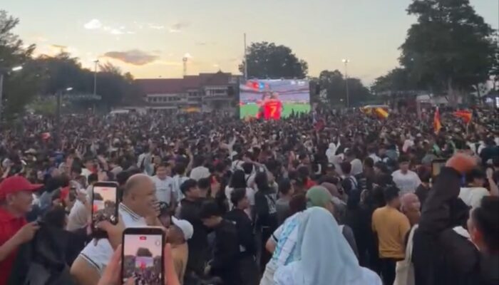 Ribuan Warga Padati Vatulemo, Hadianto Luncurkan PaluGov dan E-Office di Nobar Final Piala Dunia 2026