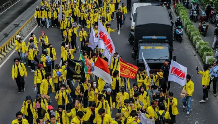 BEM UI Gelar Aksi “Merebut Kemerdekaan” di Bundaran HI, Soroti Pendidikan dan Kesejahteraan