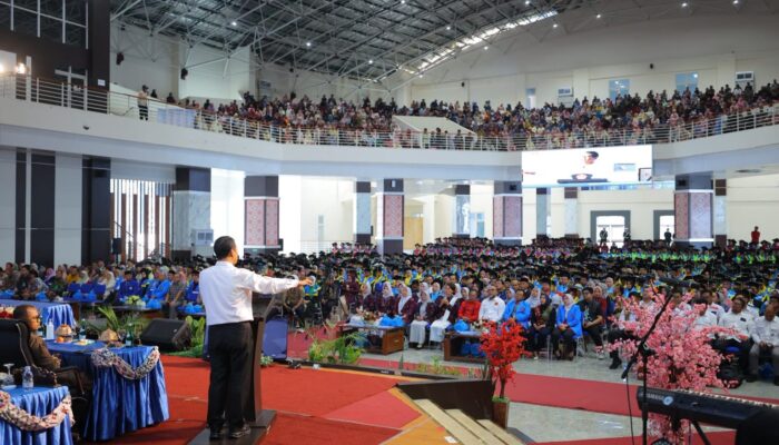 Mentan Amran Dorong Lulusan Untad Bangun Usaha Pertanian dan Buka Lapangan Kerja