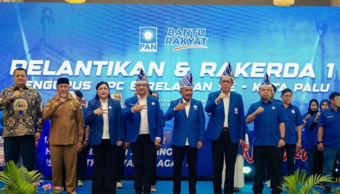 Sudding Lantik Pengurus DPC PAN se-Kota Palu, Tekankan Pengabdian untuk Kepentingan Rakyat