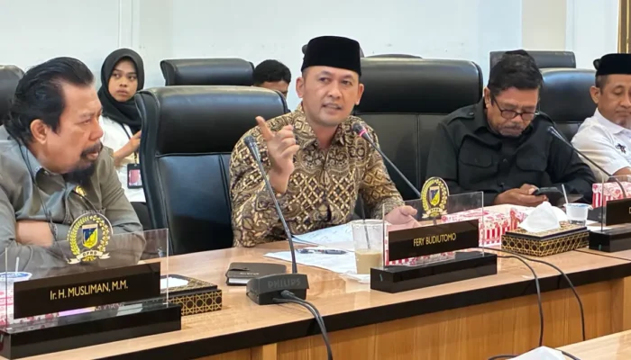PETI Kayuboko Jadi Sorotan, DPRD Sulteng Minta Pemerintah Utamakan Nasib Masyarakat