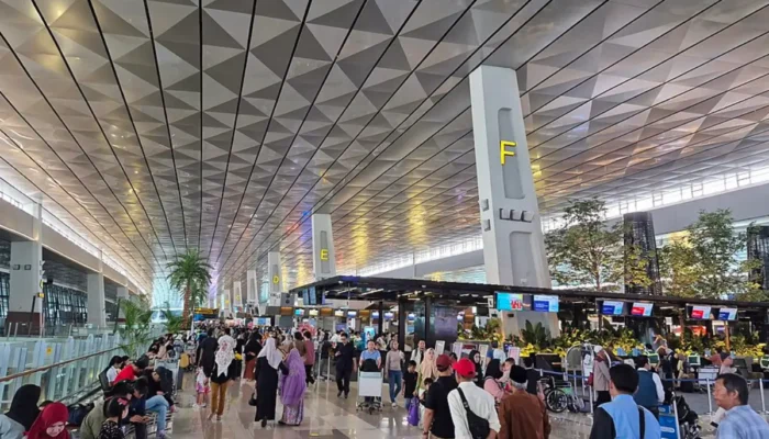 Erupsi Anak Krakatau Ganggu Penerbangan, Bandara Soetta Sempat Ditutup