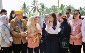 Istri Wapres Selvi Gibran Kunjungi Sigi, Bawa Perhatian dan Bantuan Nyata untuk Masyarakat