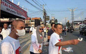 PRI Sulteng Bagikan Masker Gratis, Respons Kualitas Udara Kota Palu