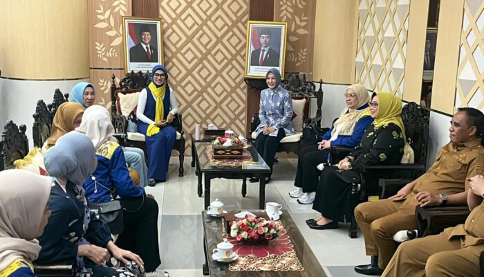 Ketua IKD DPRD Sulteng Hadiri Penjemputan Kunjungan Kerja Sri Suparni Bahlil Lahadalia
