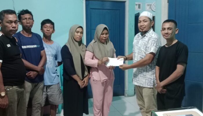 Winiar Hidayat Lamakarate Salurkan Bantuan untuk Korban Kebakaran di Tinakin Laut