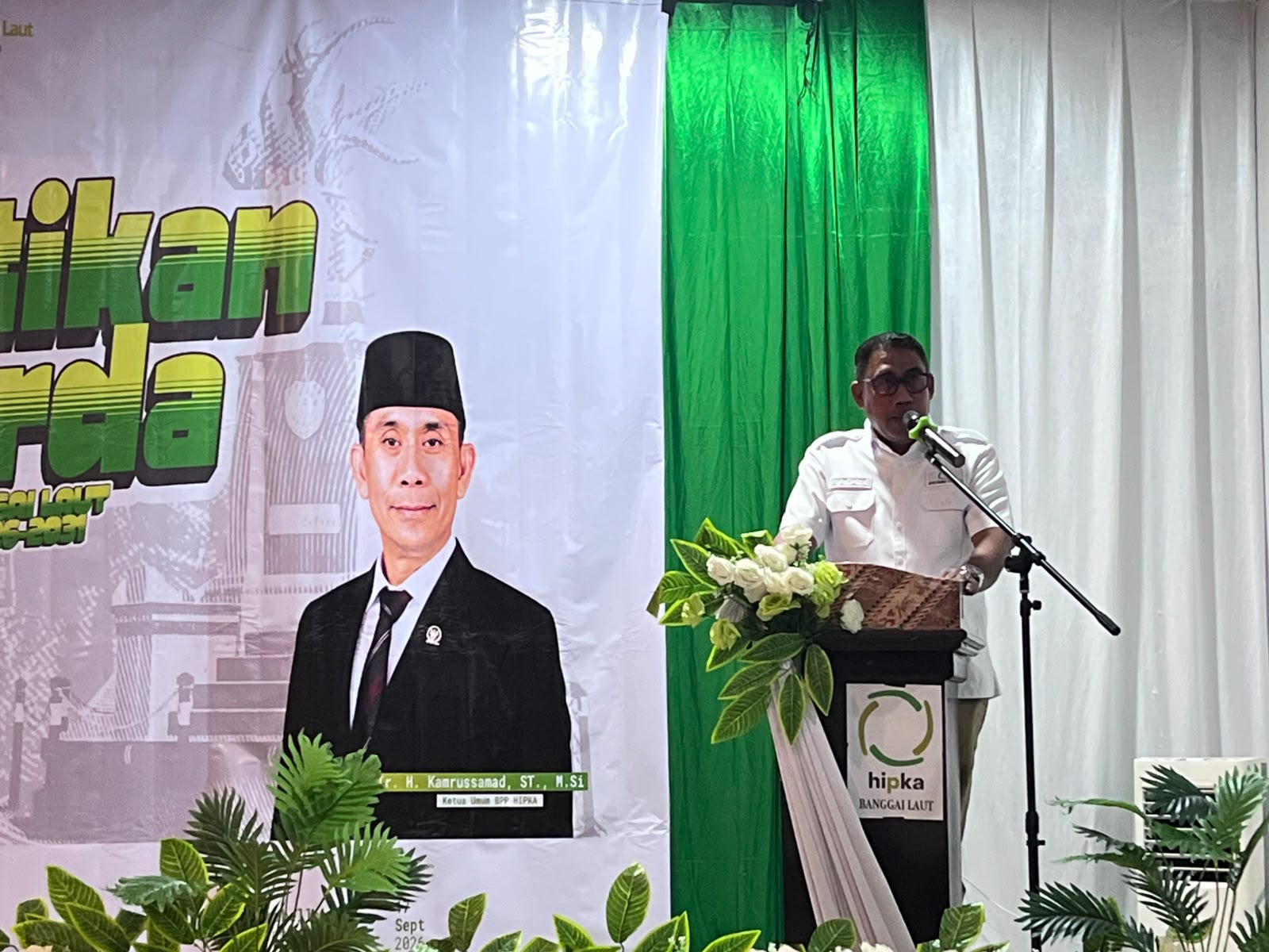 Ketua Hipka Sulteng Memberikan sambutan dalam acara pelantikan BPD Hipka Banggai laut di sala satu Hotel di kabupaten banggai Foto: Dok Hipka