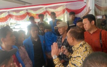 DPRD Sulteng Didatangi Mahasiswa dan Petani, Massa Layangkan Mosi Tak Percaya