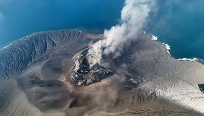 BMKG Sebut Potensi Tsunami Selat Sunda Rendah, Gelombang Laut Sekitar 1 Meter