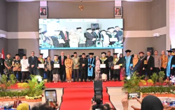 Hadiri Wisuda Unismuh Palu, Arus Abdul Karim Dorong Lulusan Berkontribusi untuk Pembangunan Sulteng